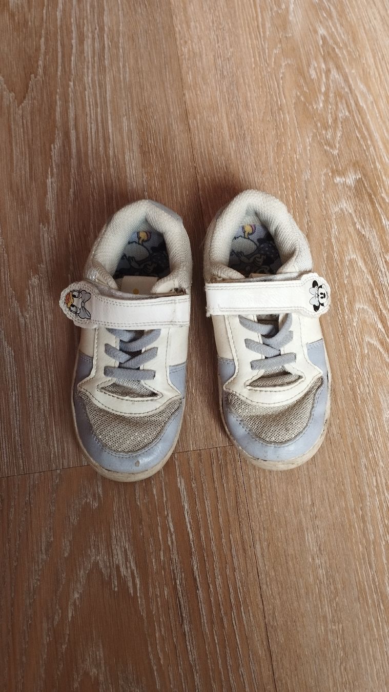 Schuhe für Mädchen: Süsse Mickey Maus Schuhe Gr. 25 – Gebraucht aus Wangs von Gabrill