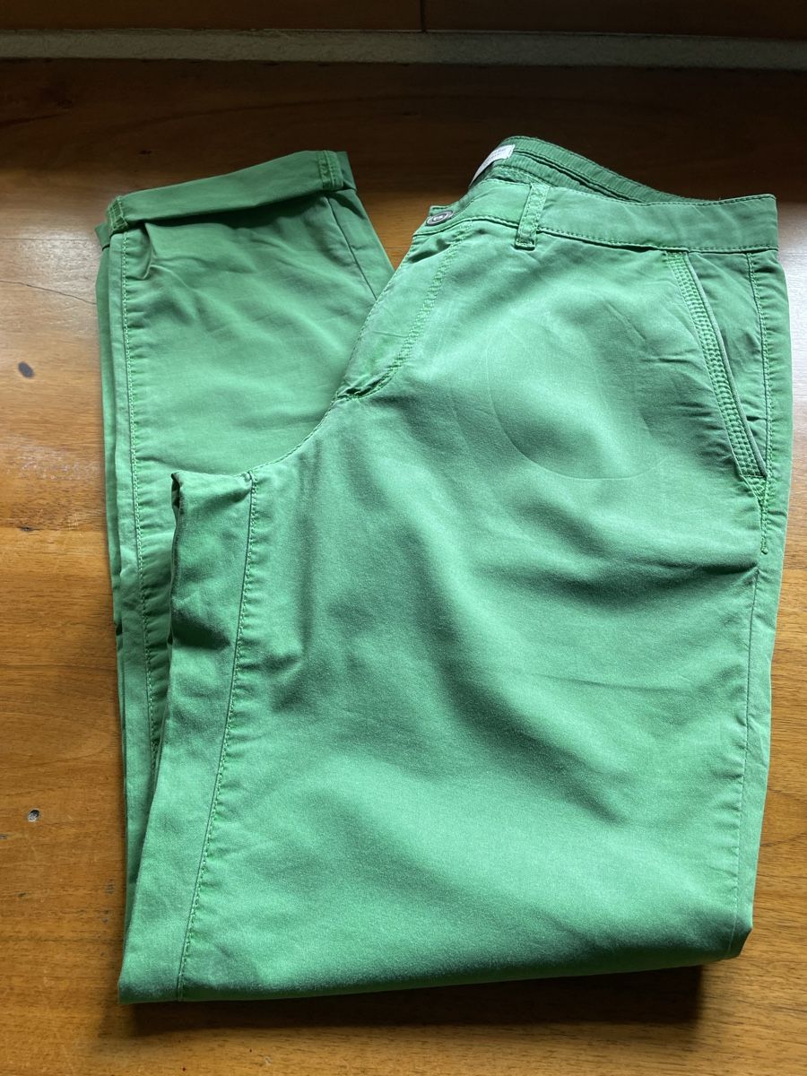 Esprit Pantaloni: Esprit Sommerhose 36 grün – Usato da Bertschikon Gossau venduto da kel_wf2y 8