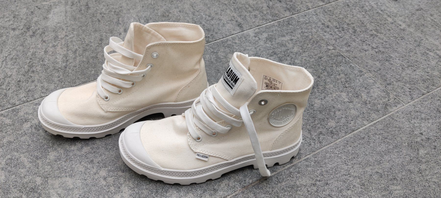 Damenschuhe: Weisse Palladium Schuhe – Neu (gemäss Beschreibung) aus Winterthur von rpi_58v2 1