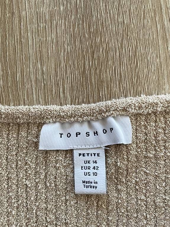 Lotti di vestiti: 2-Teiler Beige – Usato da Basel venduto da Make-up-lover 1