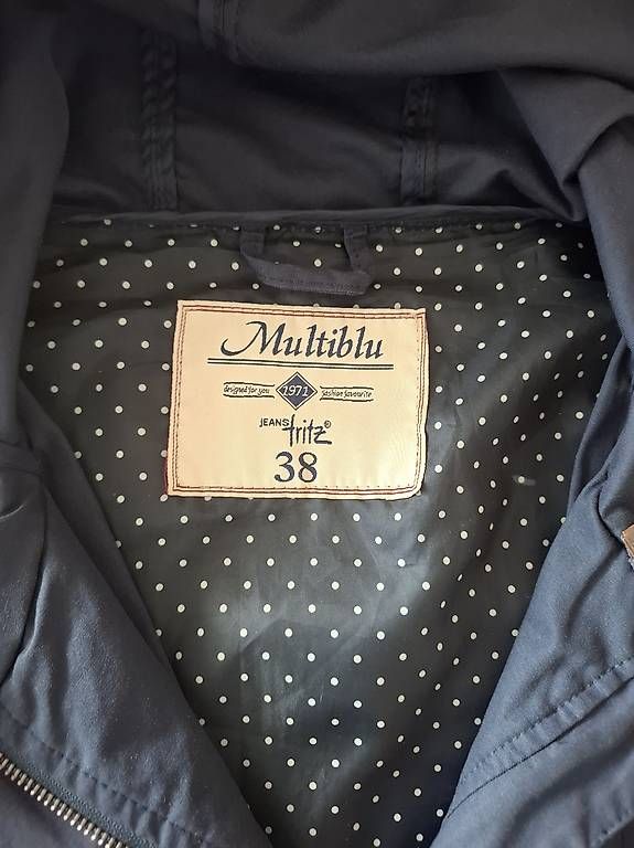 Vestes: Schöne leichte Übergangsjacke Gr. M – D'occasion à Langendorf par grimmengasse 2