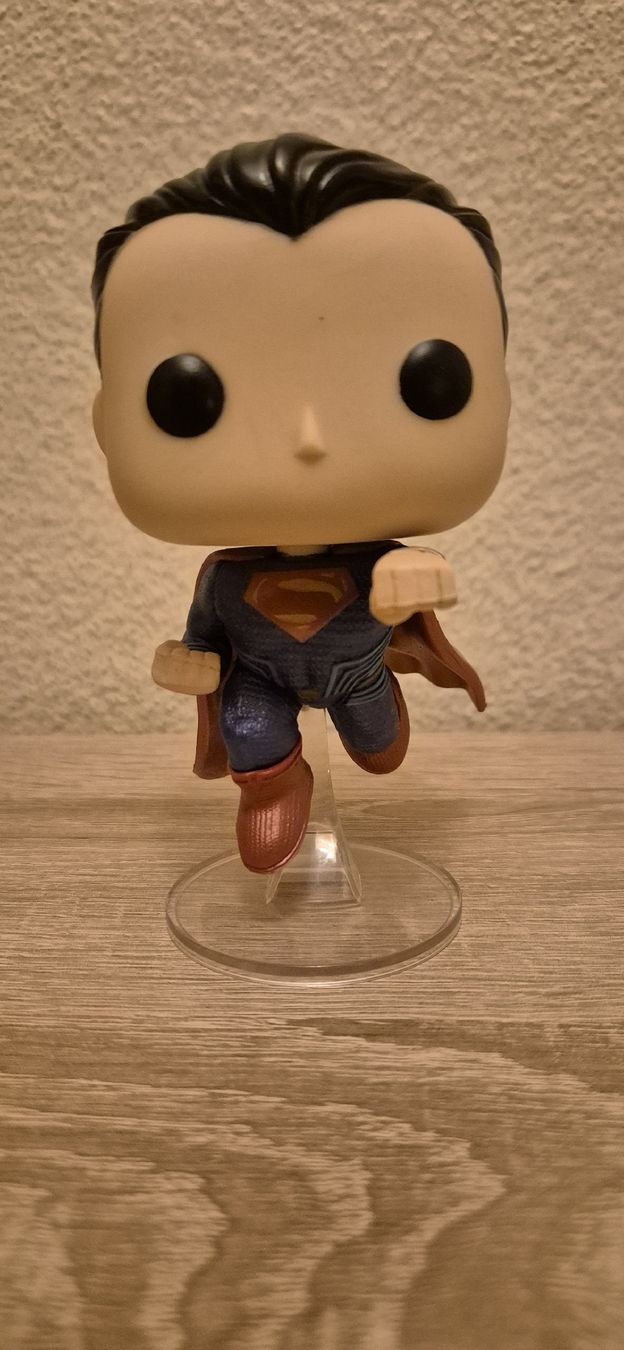 Funko Statuette: Funko Pop Superman - Édition Limitée - État Impeccable! – Usato da Genève venduto da Bayoushi 4