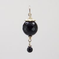 Schmuckanhänger aus facettierter Onyx Kugel 15mm mit Silber