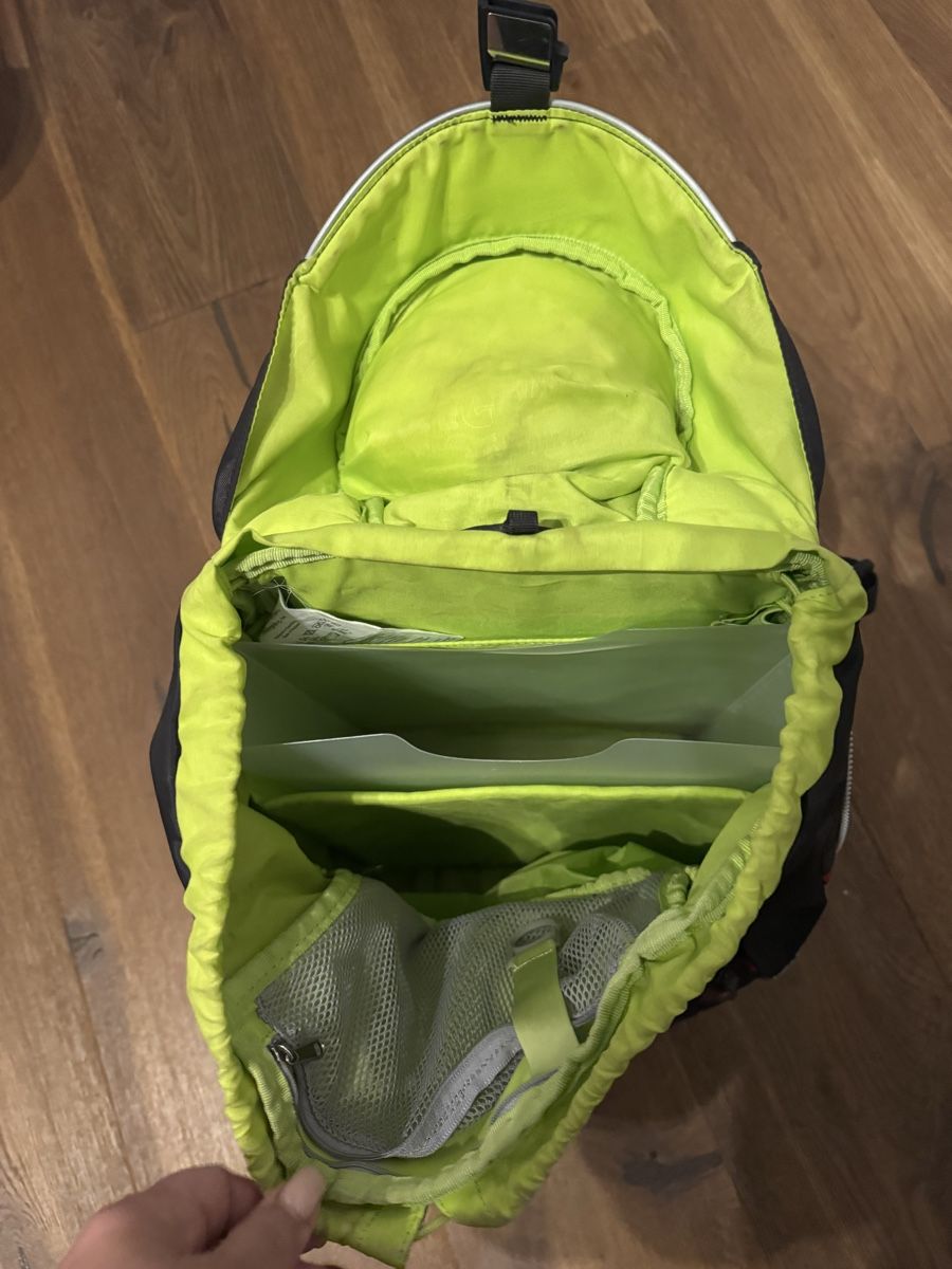 Ergobag Borse & Zaini: Ergobag Schul- und Sport-Rucksack mit Regenschutz – Usato da Wangen b. Olten venduto da Hellas8 2