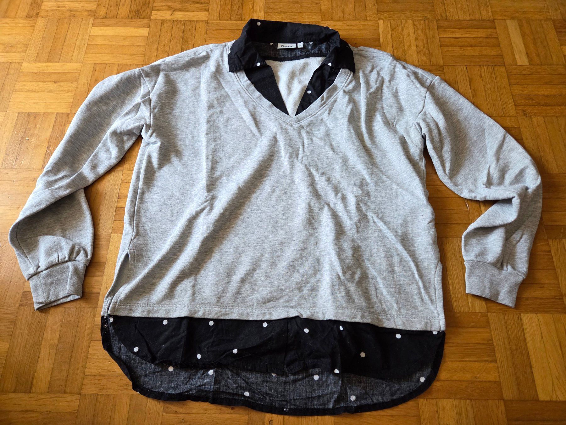 Pullover & Sweatshirts: 3 Pullover Oversized S – Gebraucht aus Basel von grandfamily 3