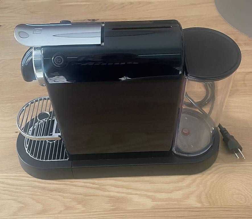 Nespresso Machines à café & Machines à expresso: DELONGHI Citiz Nespresso – D'occasion à Wermatswil par Malibu12 1
