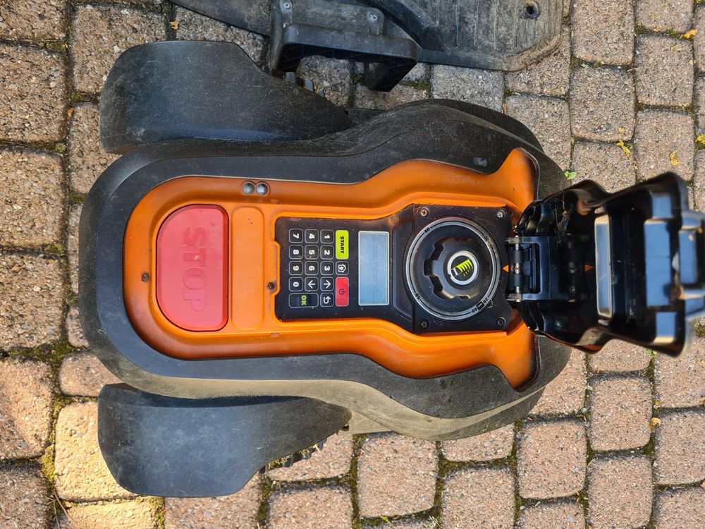 Works Landroid WG790E, leicht defekt Acheter sur Ricardo