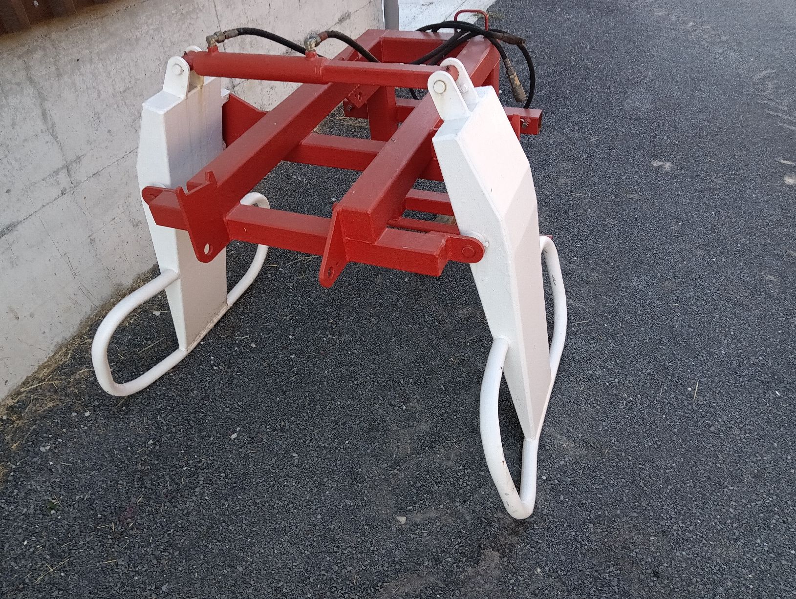 Chargeur de ferme: Ballenzange, Quaderballenzange, Hoflader, Frontlader  – D'occasion à Küssnacht am Rigi par HNHUS 2