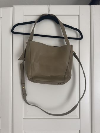 ZARA Bucket Bag oliv/taupe mit Schulterriemen