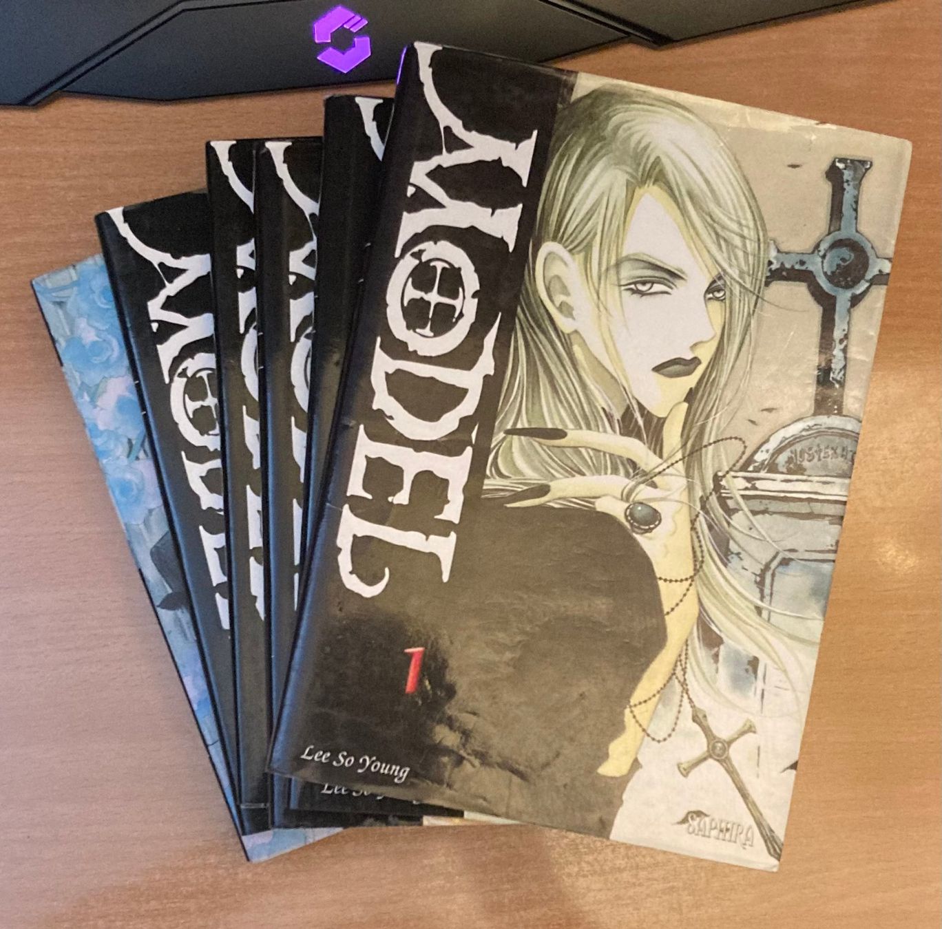Comics: Manga Model 1 à 7 – Gebraucht aus Mont-sur-Lausanne von Slushymana