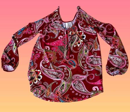 Schulterfreies Paisley Langarmshirt