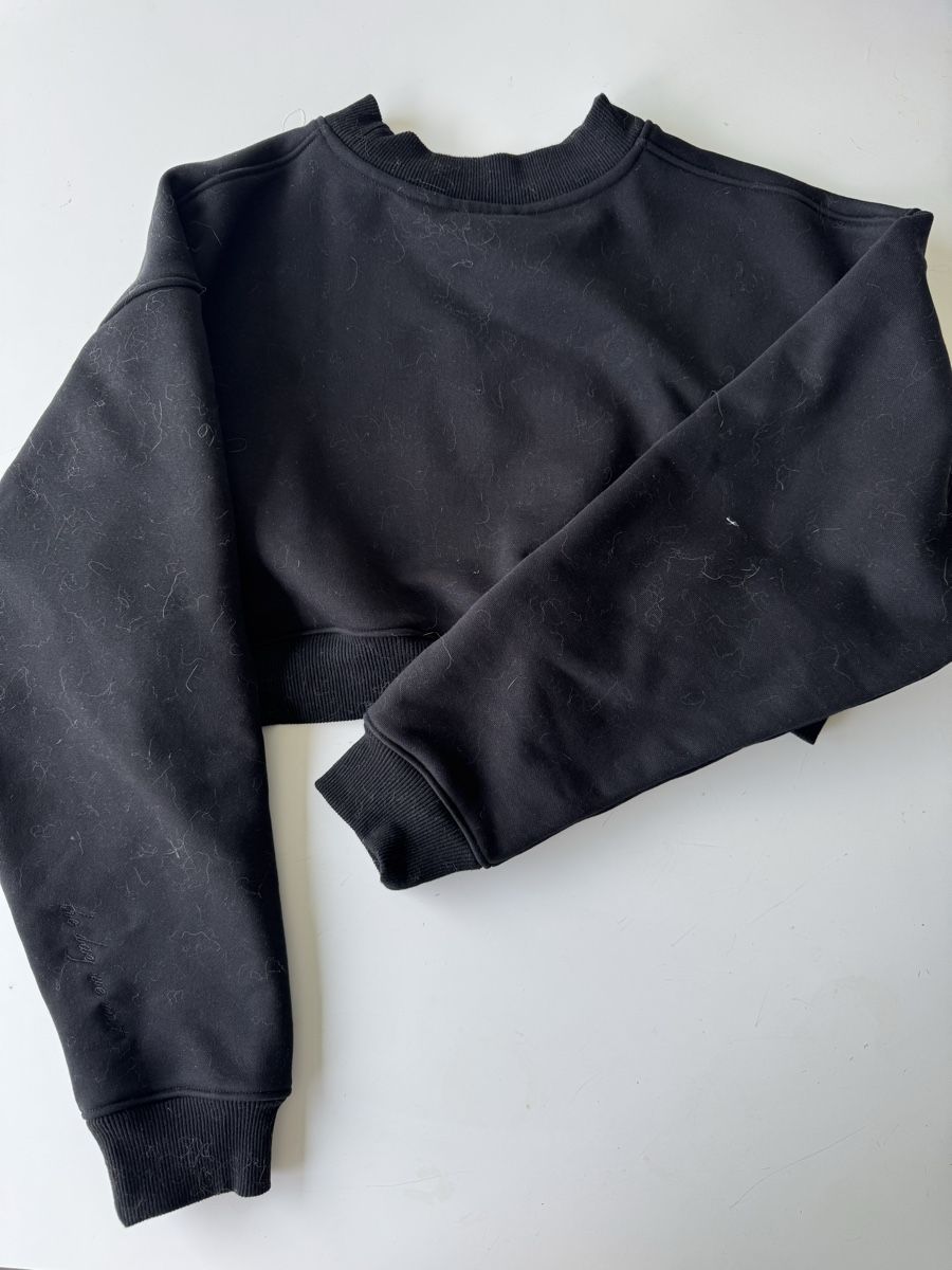 Maglioni & Felpe: Black Cropped Sweater – Nuovo (secondo la descrizione) da Zürich venduto da forestF4iry