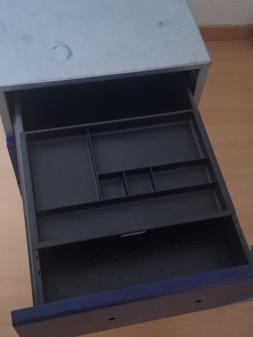 Banconi: Büro Korpus ab nur 1 Fr. !!! – Usato da Grüt (Gossau ZH) venduto da wisdomio7 2