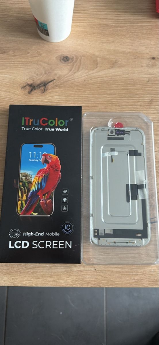 Apple Telefoni cellulari / Smartphones: Écran iPhone 16 pro - 120hz soft oled  – Nuovo (secondo la descrizione) da Yverdon-les-Bains venduto da ame_7f2x 1