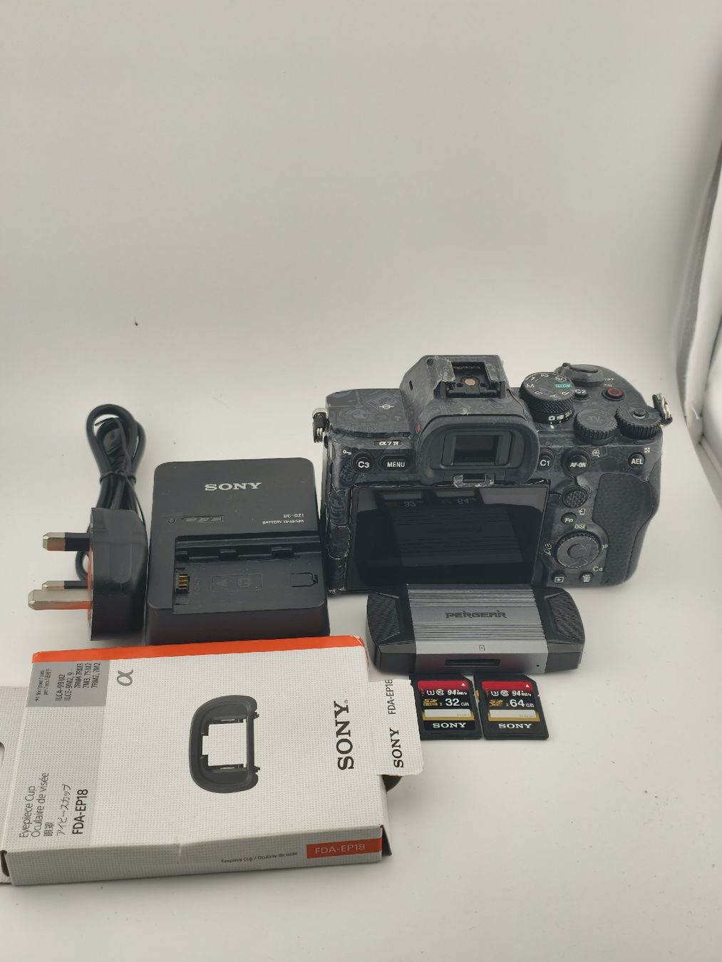 Sony Fotocamera: Sony A7 iv Kit with Accessories + guarantee – Usato da Romanshorn venduto da TOPPRICEE 1