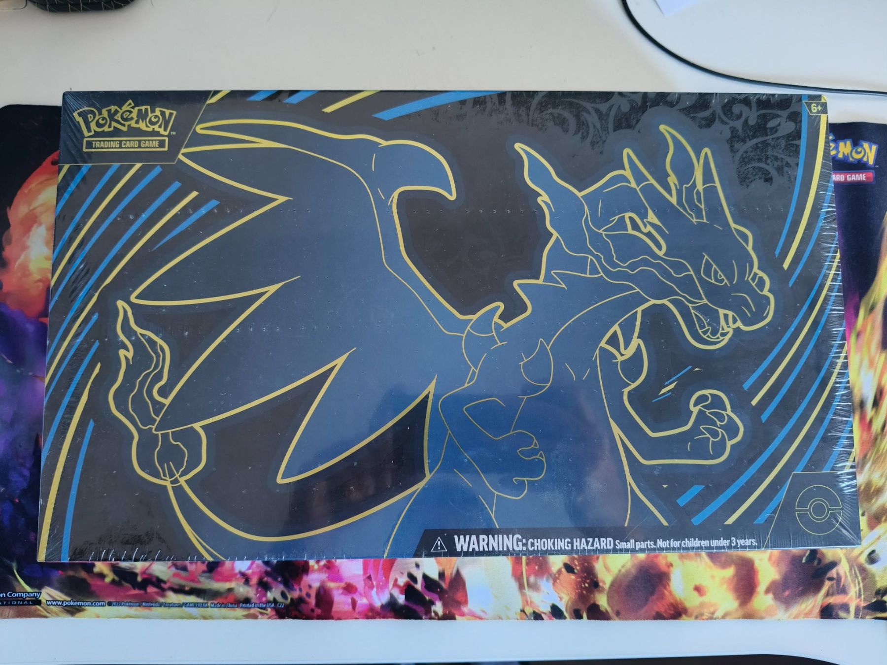 Pokémon Sammelbilder & Trading cards: Mega Charizard X EX Ultra Premium Collection Box – Neu und originalverpackt aus Lenzburg von Atoaster