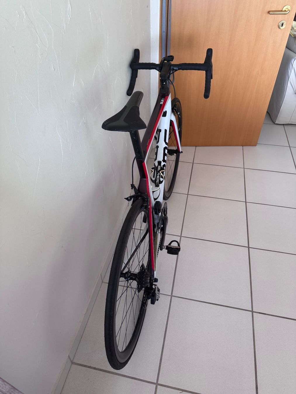 BMC Biciclette: Vélo de course BMC blanc taille 56 bon état – Usato da Neuchâtel venduto da SergMora 1