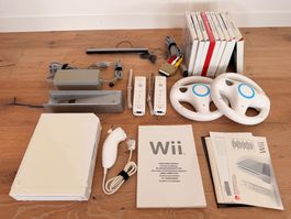 Nintendo Wii mit Zubehör & div. Spielen