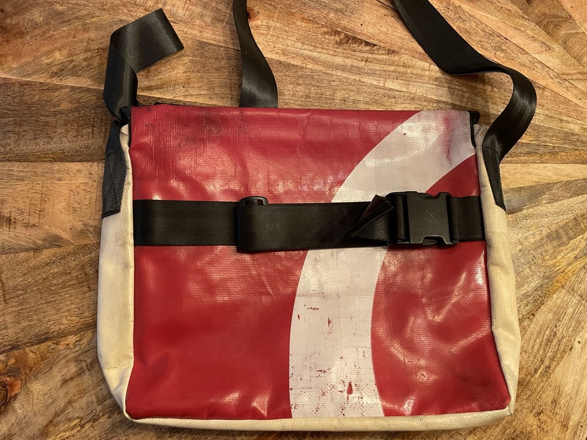 Freitag Taschen: Freitag Tasche F12 Dragnet – Gebraucht aus Péry von jaybird_2019 1