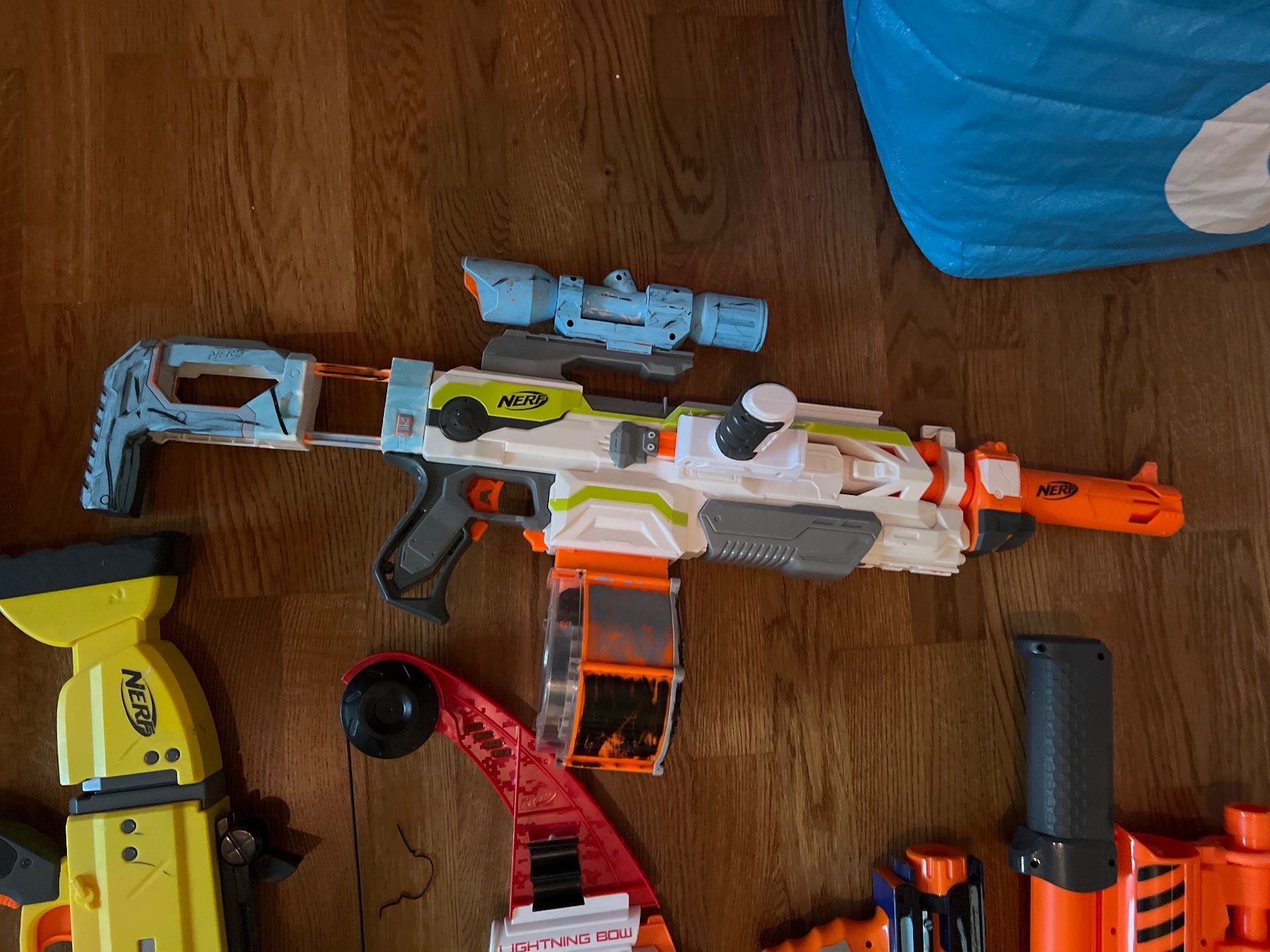 Nerf Giocattoli: Nerf Sammlung 10 Waffen! – Usato da Egg b. Zürich venduto da SwissTradingAgency 4