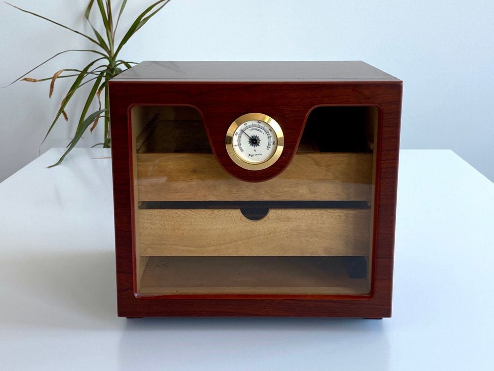 Wunderschöner Adorini HumidorSchrank Kaufen auf Ricardo