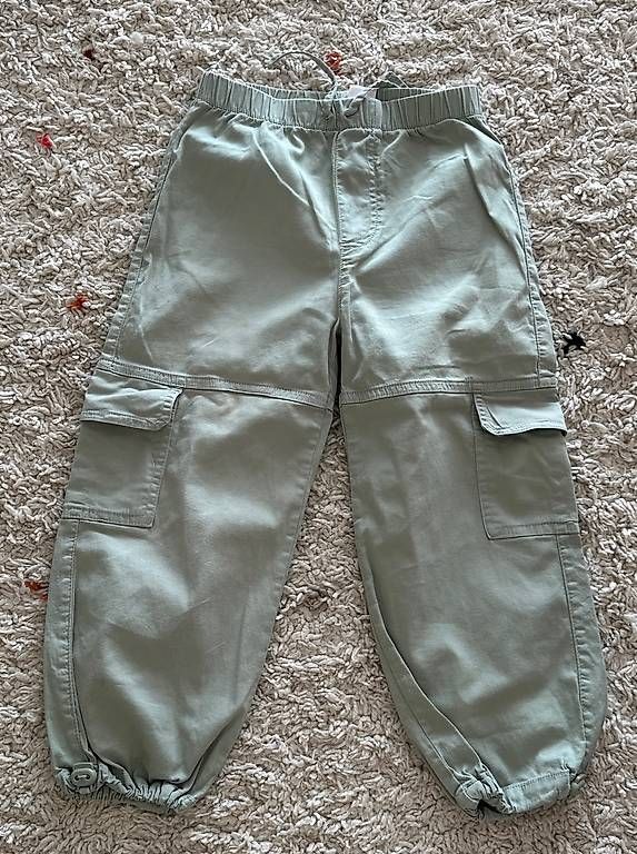 Lotti & Set di vestiti: Pull et pantalon cargoZara fille 5 ans  – Usato da Renens VD venduto da mary184 2