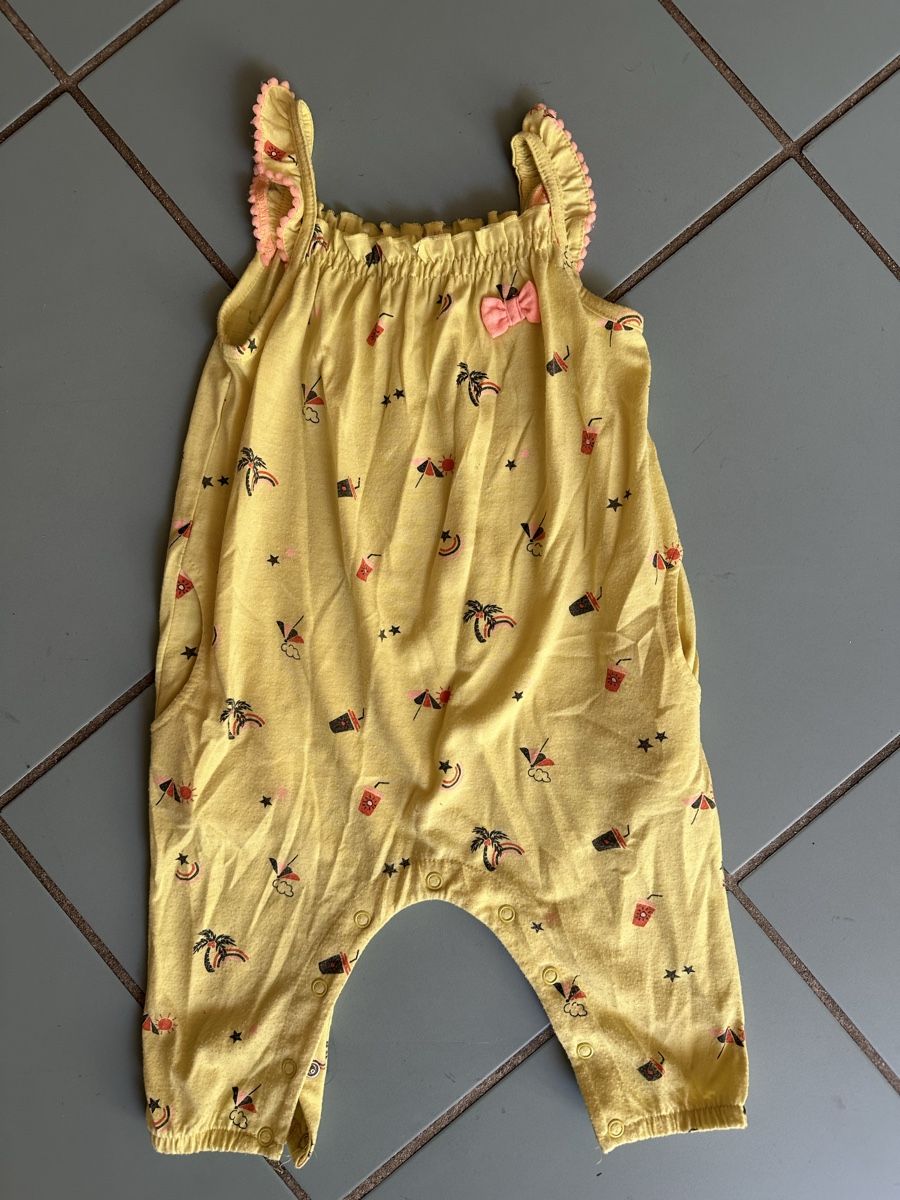 Lotti & Set di vestiti: Tenue d’été 18 mois – Usato da Fribourg venduto da LaureG85