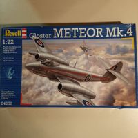 2044 ... Gloster Meteor Mk IV ... Revell 04658
