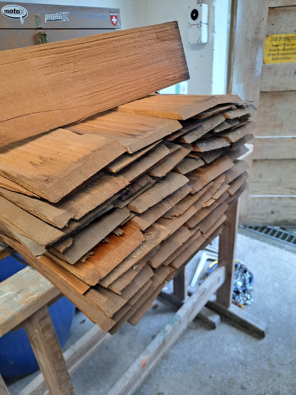 Articoli in legno: Spaltschindeln Douglasie – Nuovo (secondo la descrizione) da Buochs venduto da oeab2 3
