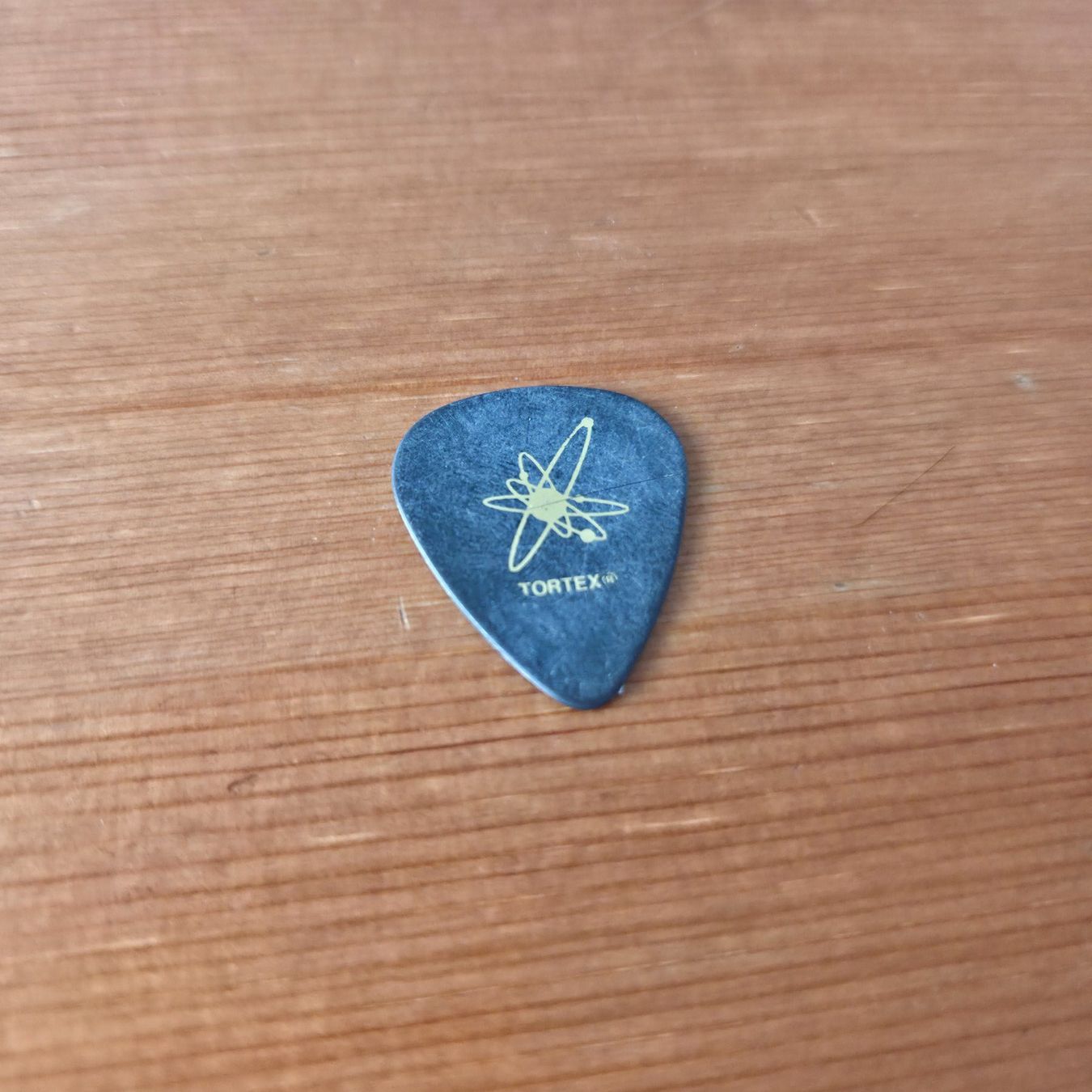 Strumenti musicali: Strung Out Plektrum Pick – Usato da Zürich venduto da Wickeddude 1