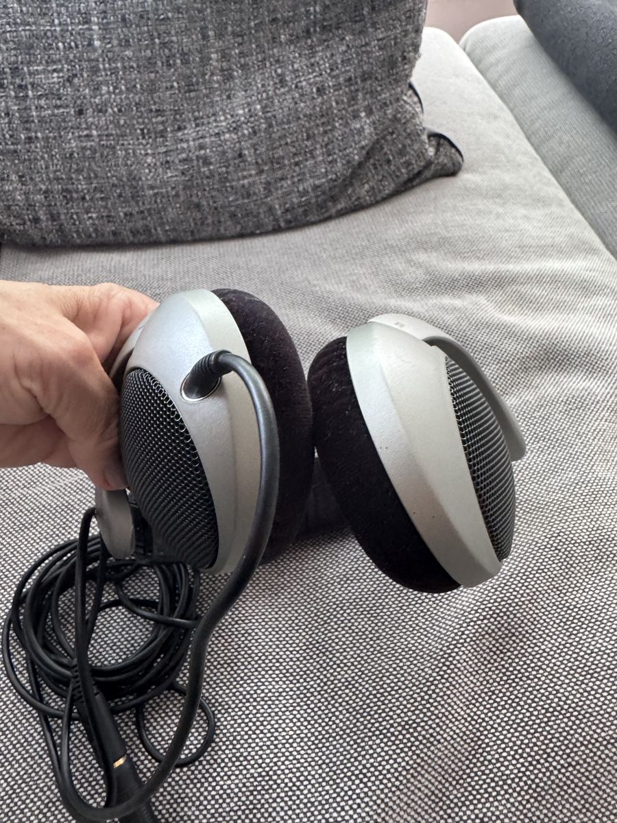 Sennheiser Casques audio: Kopfhörer Sennheiser HD 555 gebraucht mit Kabel – D'occasion à Horw par miminelly 6