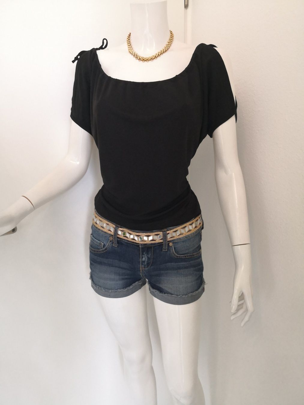 Mango Top: 🤩MANGO TOP SCHWARZ MIT SCHLITZE & MASCHEN – Nuovo (secondo la descrizione) da Olten venduto da Naja-Twins-Twins 7