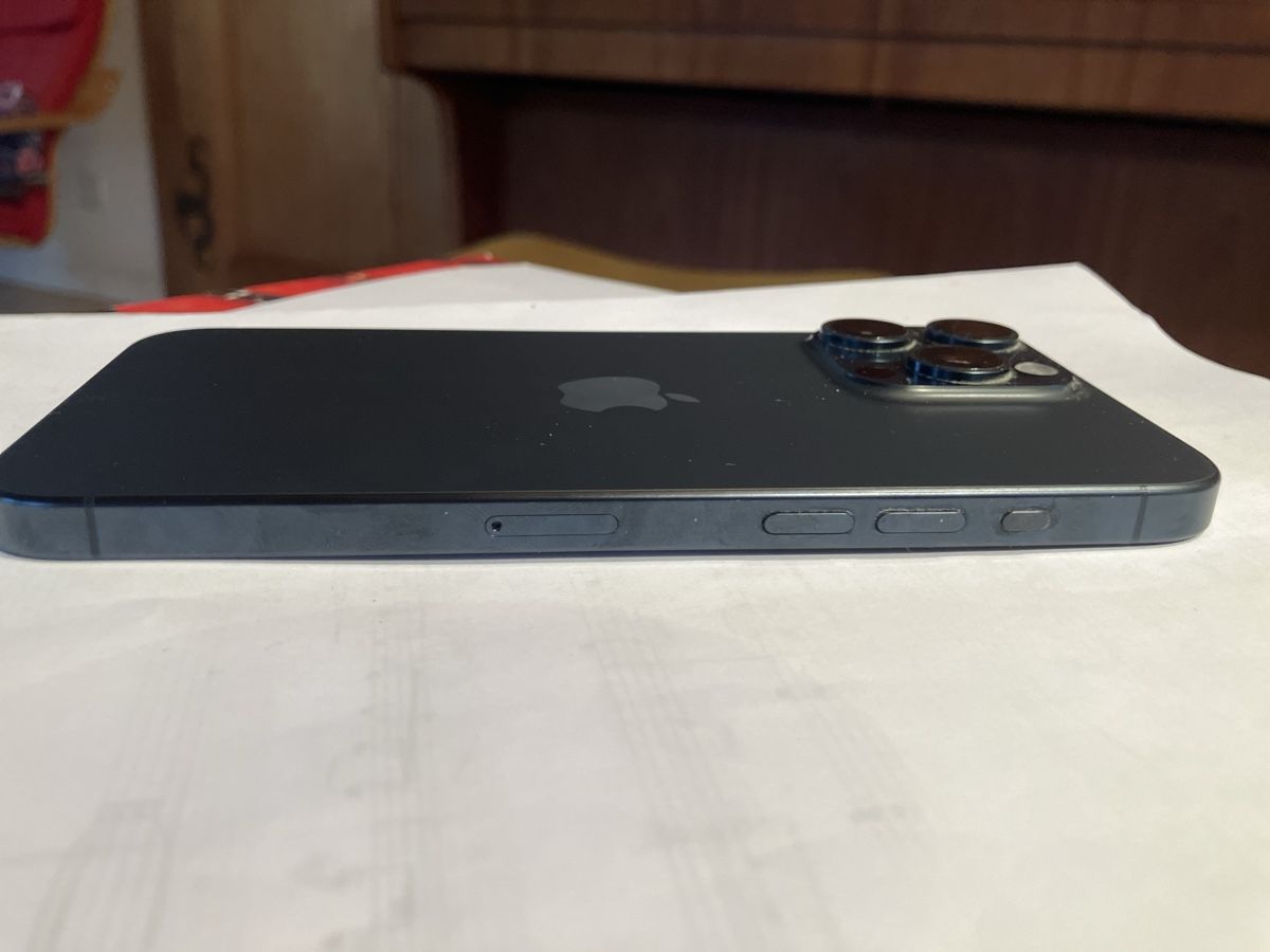 Apple Handys / Smartphones: iPhone 15 pro max , defekt – Gebraucht aus Maracon von hue_6sb7 4