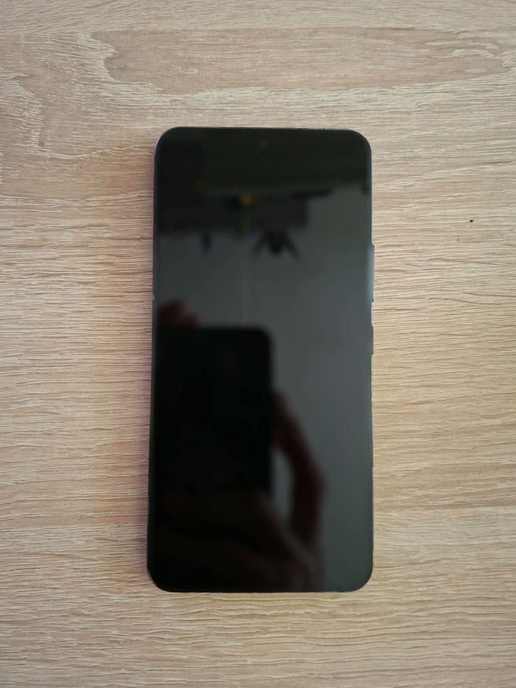 Samsung Portables: Samsung Galaxy S22 mit kaputter Frontkamera – D'occasion à Hausen AG par Timotije