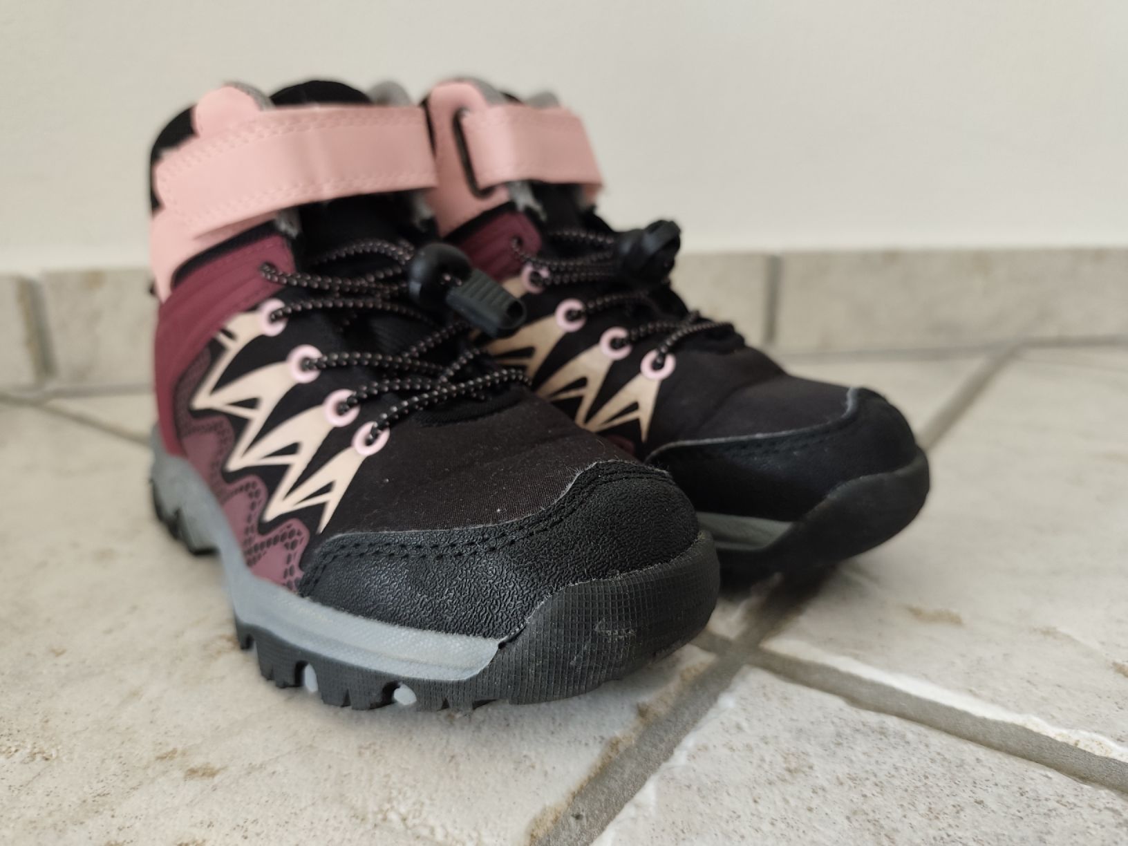 Schuhe für Mädchen: Mädchen Wanderschuhe  – Gebraucht aus Chur von Rodanisa 1
