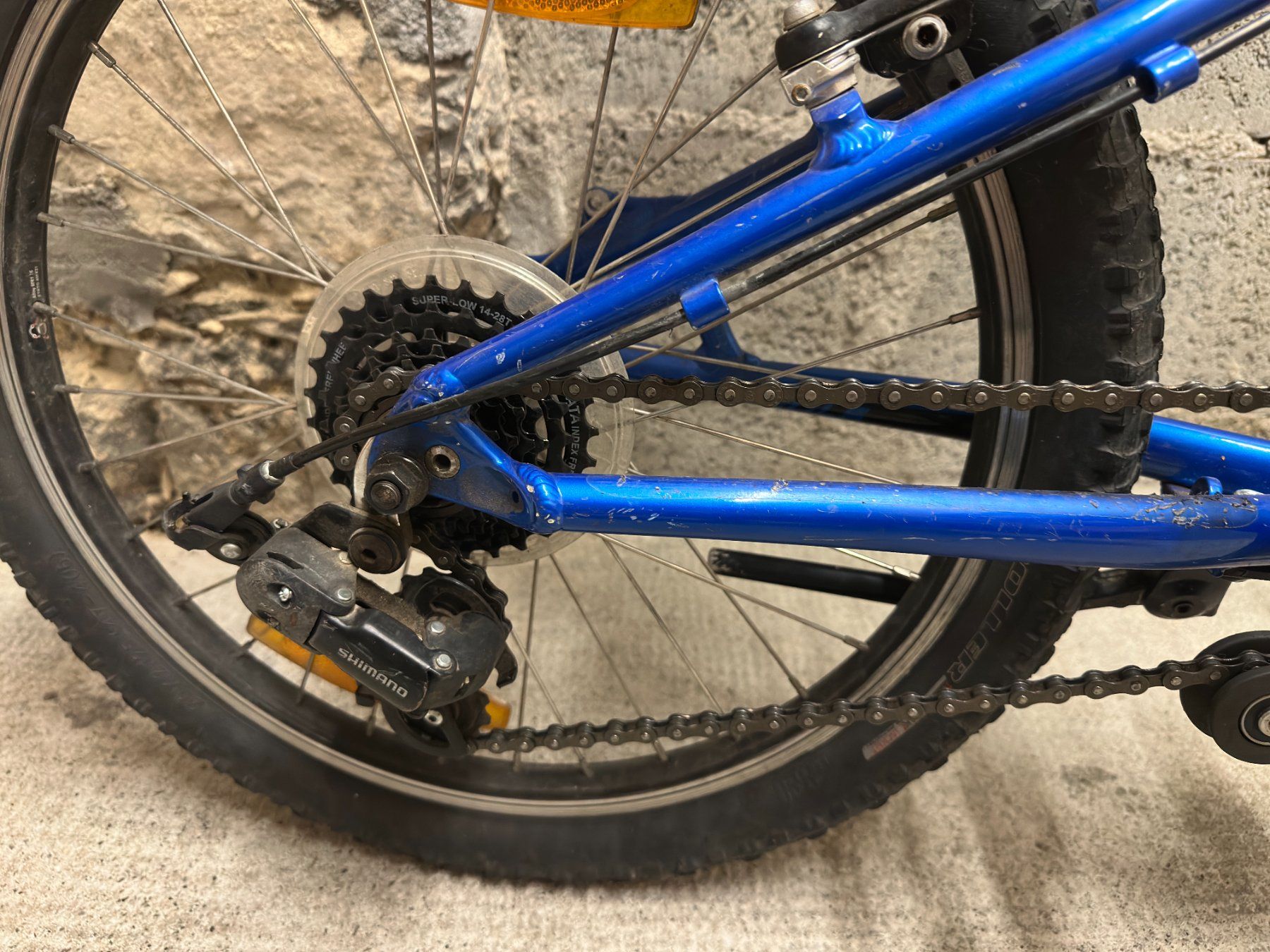 Specialized Biciclette: VTT vélo Specialized Hotrock 20 pouce – Usato da Lausanne venduto da brixton 4