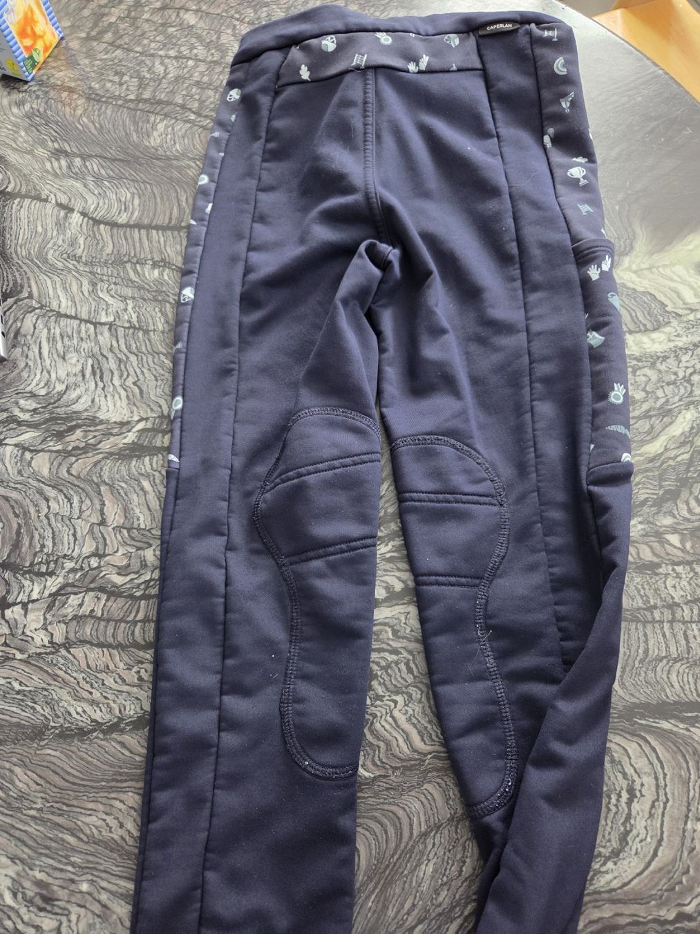 Pantalons: Reithose dunkelblau mit Muster Grösse 140  – D'occasion à Flurlingen par Ferrari14 1