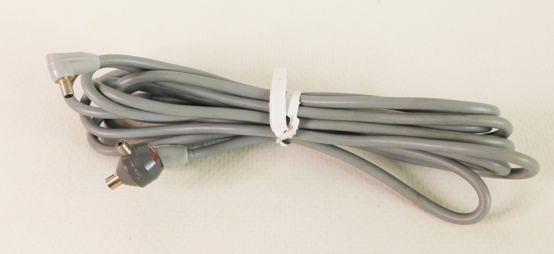 Stecker: Dreifachstecker – Gebraucht aus Emmenbrücke von Ulisse-22