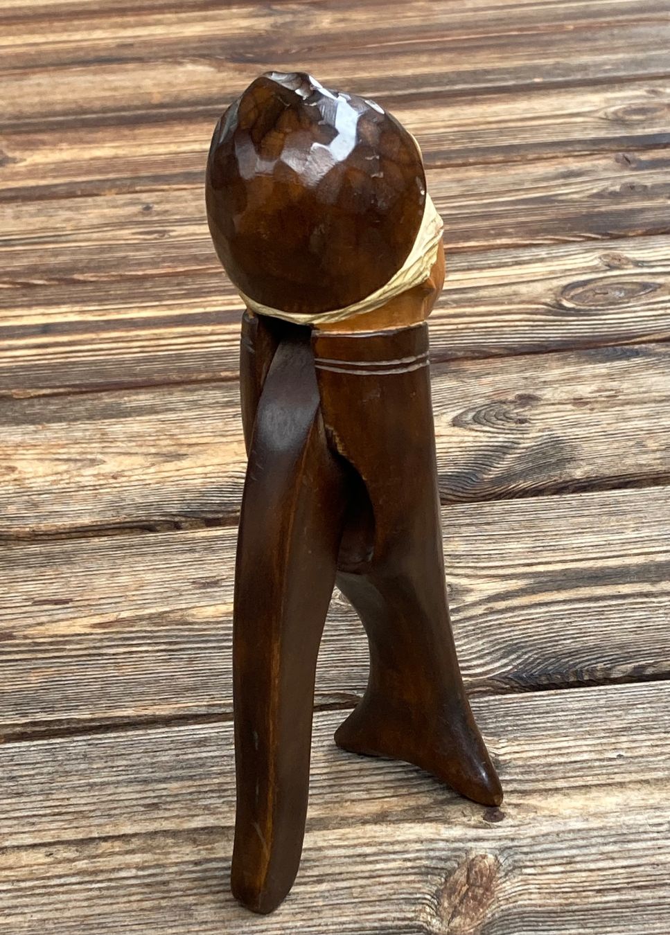 Figurines: antike Nussknacker Brienzer Schnitzerei Mann mit Zipfelmütze – D'occasion à Lüchingen par Eeizo 3