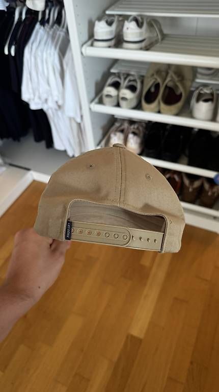 Hüte, Mützen & Caps: Cap Mütze - Les Deux Cap / Baseball Cap  Beige – Gebraucht aus Liebefeld von BernVerkaufAnkauf 2