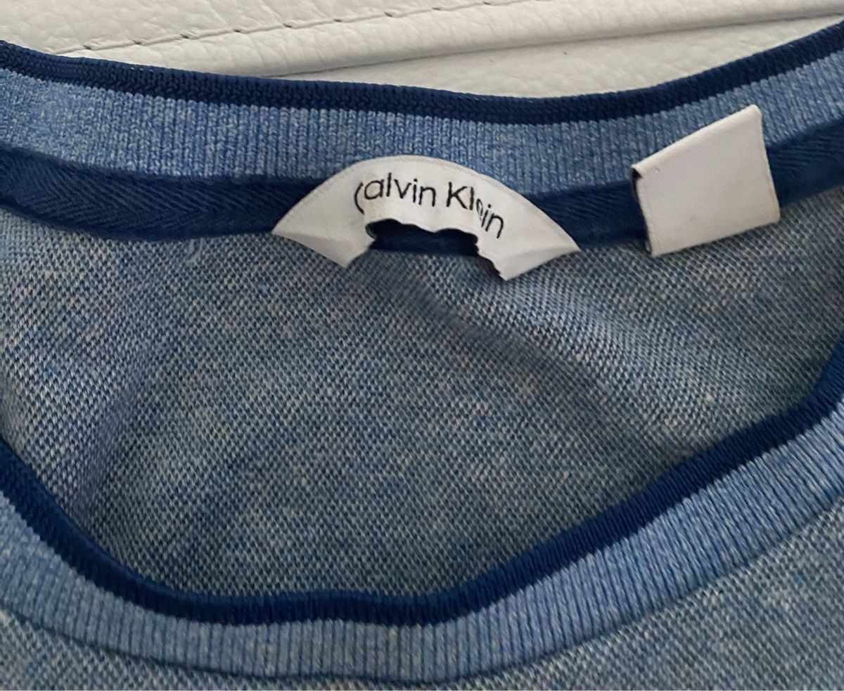 Calvin Klein T-shirts: Calvin Klein Tshirt – D'occasion à Opfikon par Luis144 1