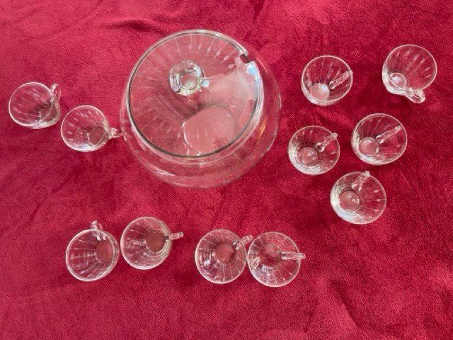 Set di piatti: Vintage Glas Bowle Set | Schüssel + 11 Gläser – Usato da Bern venduto da Backyards 4