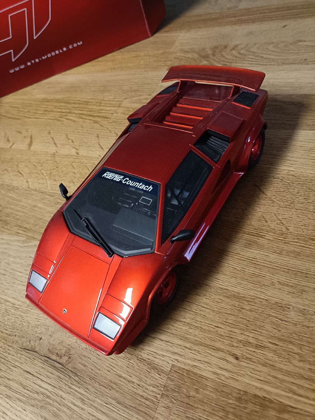 Lamborghini Voitures modèles: Lamborghini Countach 1/18 – Neuf avec emballage d'origine à Collombey par Jjomini89 2