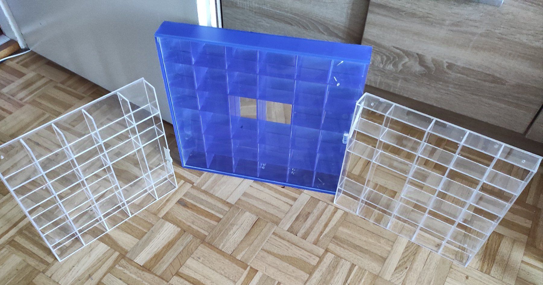 Vetrine: Lot 3 vitrines pour miniatures – Usato da Renens VD venduto da cla_7zv5