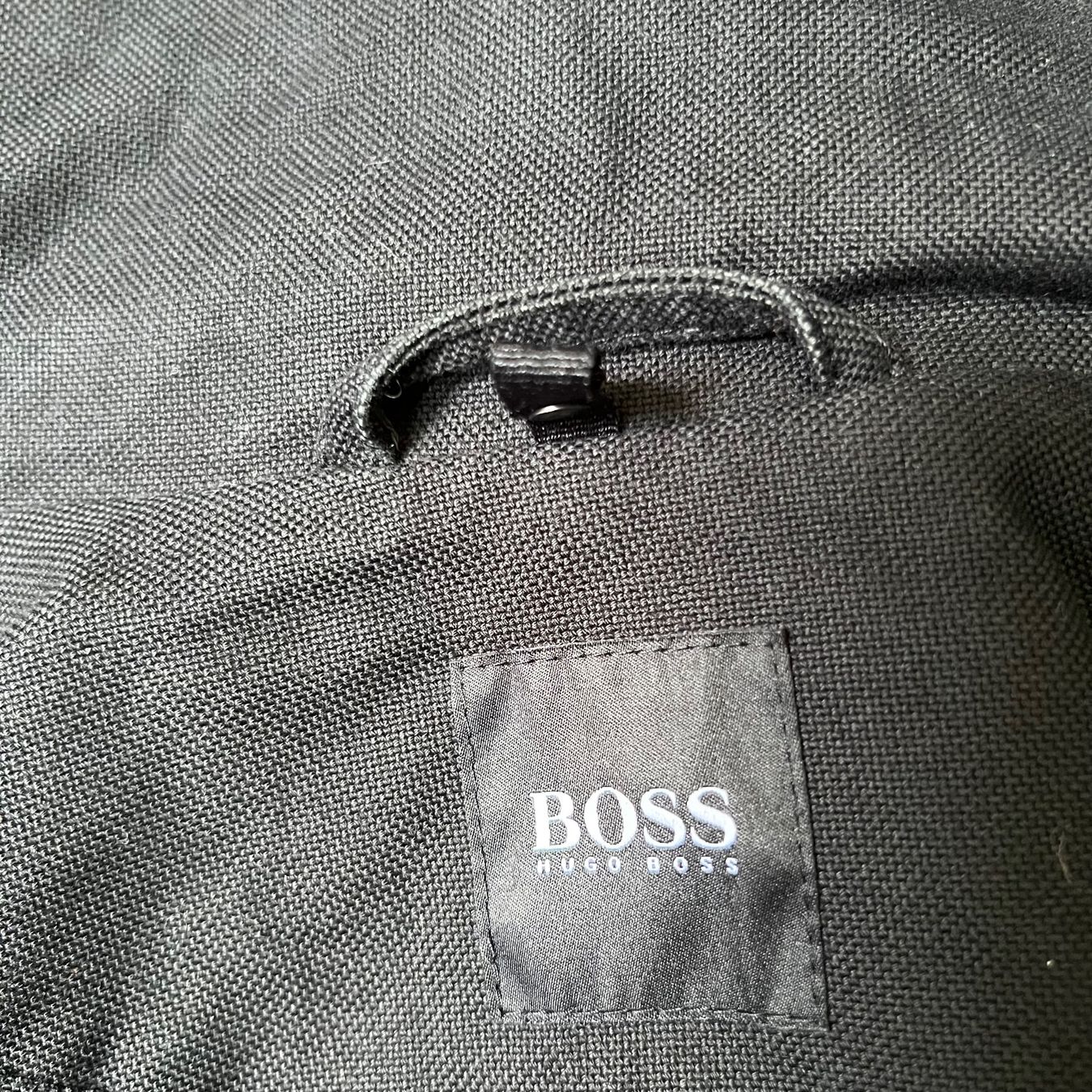 Hugo Boss Manteaux: HUGO BOSS Jacke – D'occasion à Zürich par ClosetQueen 8
