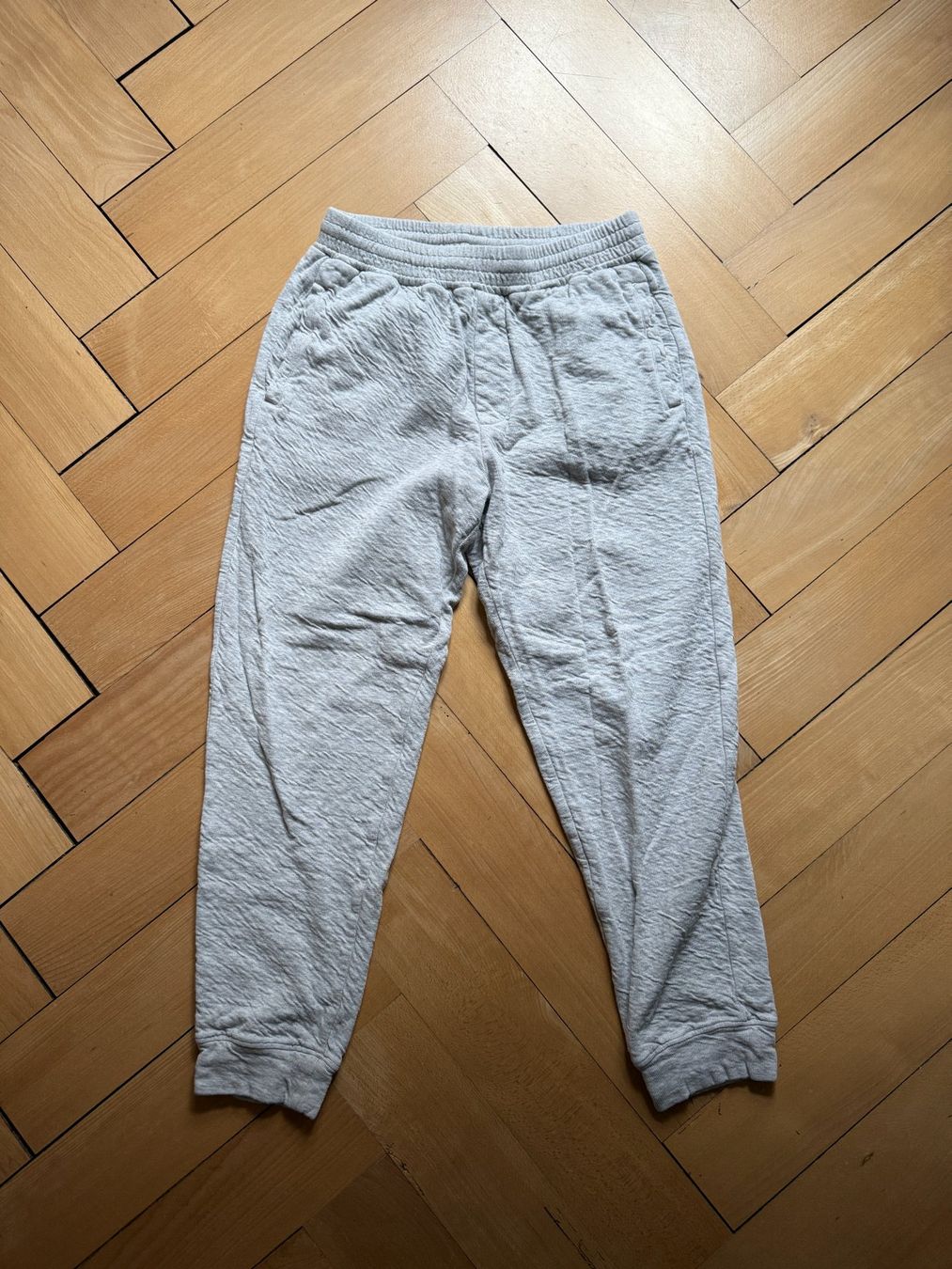 Pantaloni: AMERICAN VINTAGE - Trainerhose hellgrau S – Usato da Zürich venduto da Diazaio