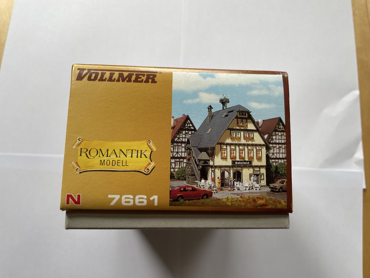 Vollmer Modellini di ferrovie: Vollmer Babyhaus – Nuovo e nell'imballaggio originale da Kleinandelfingen venduto da marco_85 1