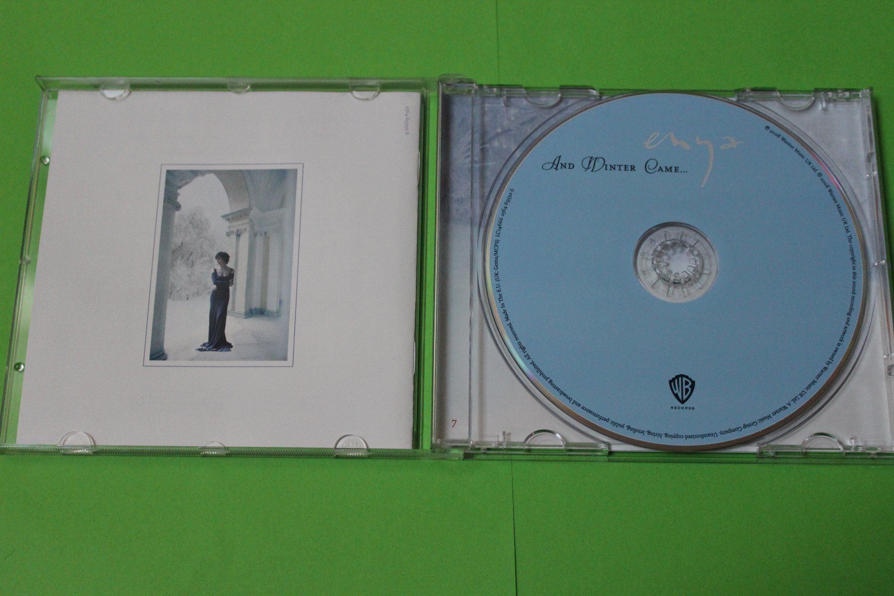CD: ENYA - AND WINTER CAME... CD 2008 – Usato da Tübach venduto da JamesStone 3