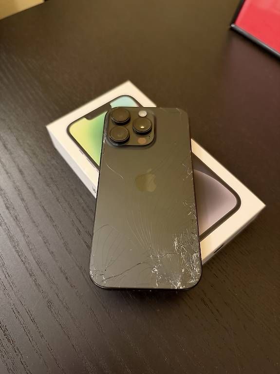 Telefoni cellulari / Smartphones: IPhone 16 Pro 128 GB – Usato da Hefenhofen venduto da Tobi1994 3