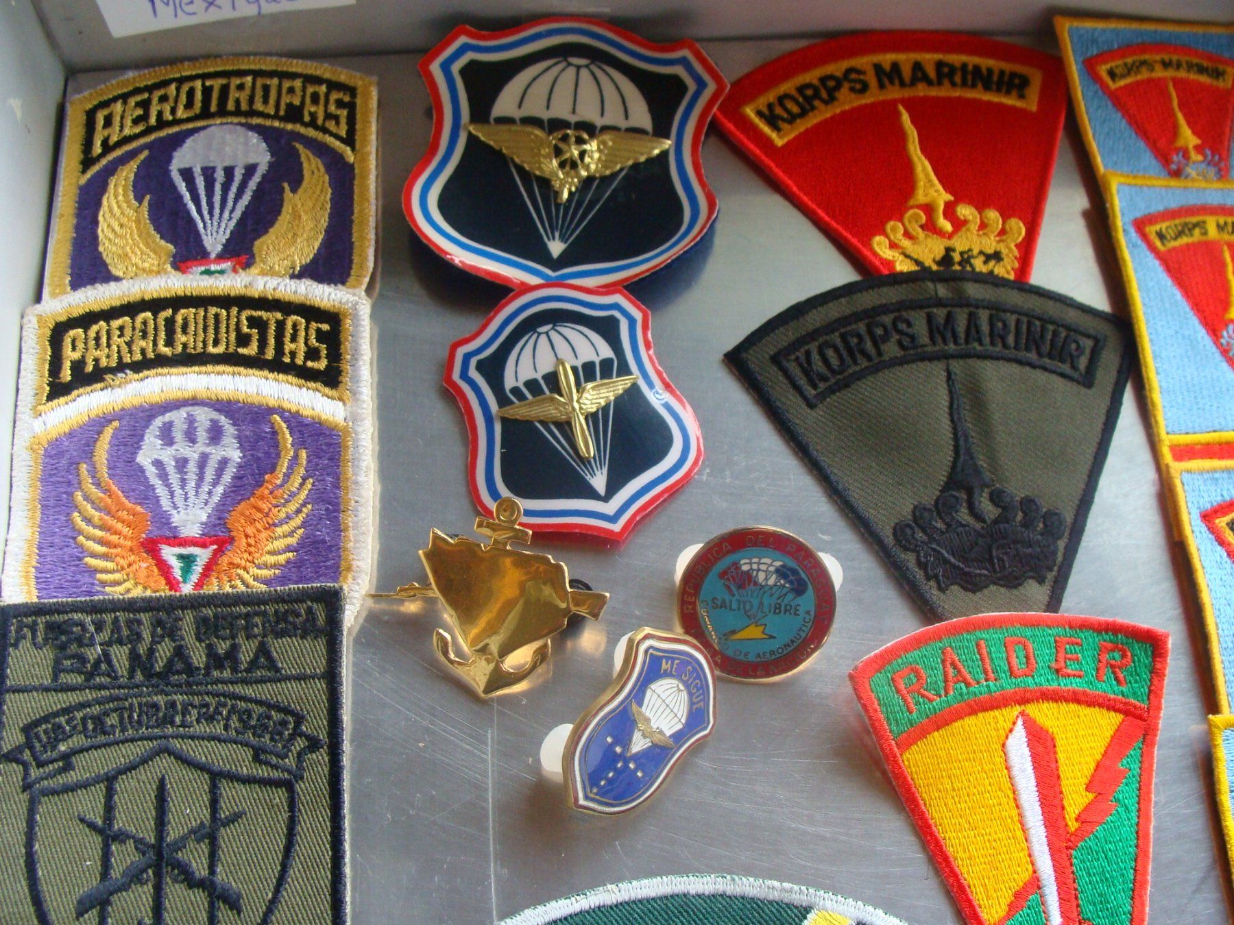 Placchette & Badge: Vente d'une collection d'insignes et badges divers – Usato da Cuarny venduto da hen_g7hn 1